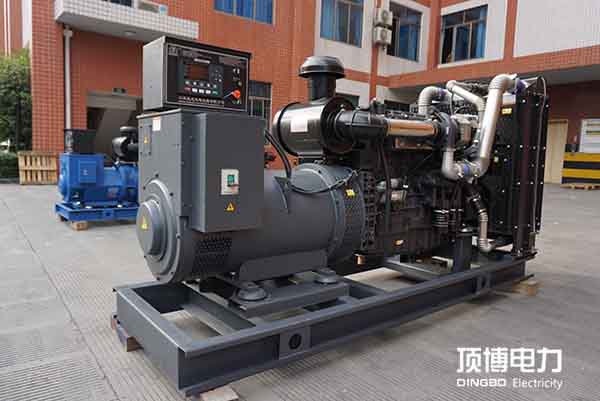 上柴600KW國(guó)二排放柴油發(fā)電機(jī)組（SC27G900D2）技術(shù)參數(shù)表
