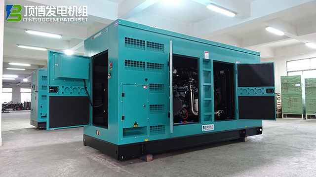 頂博柴油發(fā)電機(jī)組：企業(yè)工廠穩(wěn)定運(yùn)行的堅(jiān)實(shí)后盾，高效智能引領(lǐng)行業(yè)新篇章